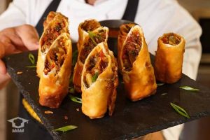 اسپرینگ رول با سس اسفناج ؛ طعمی متفاوت و سالم + روش تهیه