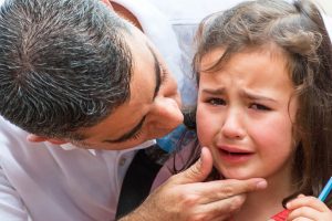 این حرف‌ها را جلوی بچه‌ها نزنید + نحوه درست