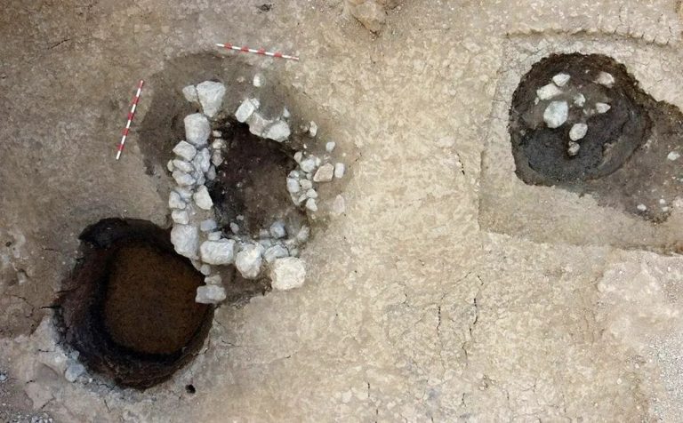 بیرون آمدن هرکول اسطوره‌ای از یک چاه پس از ۱۸۰۰ سال