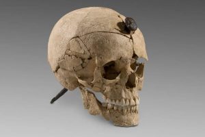 جمجمه‌های میخ‌کوب‌ شده در اسپانیا چه رازی دارند؟