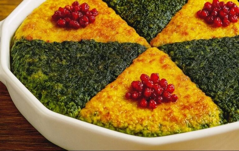 طرز تهیه کوکو سبزی و سیب زمینی دو رنگ برای ۶ نفر