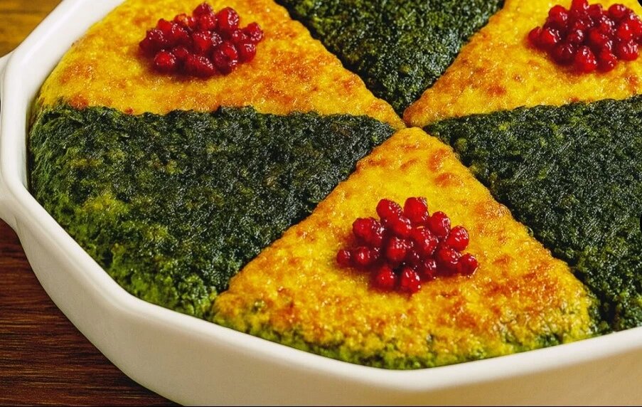طرز تهیه کوکو سبزی و سیب زمینی دو رنگ برای ۶ نفر